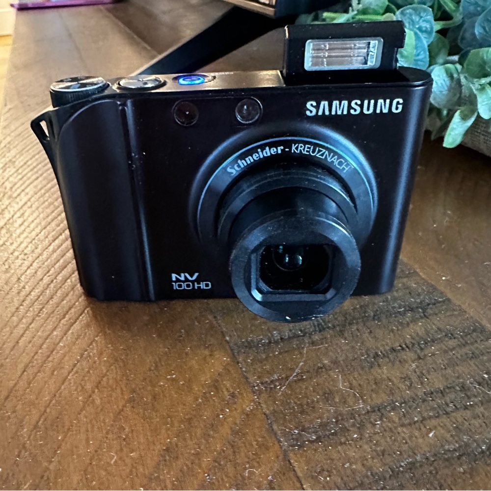SAMSUNG NV100HD